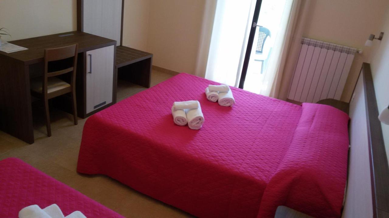 B&B Hotel Heliosウッジャーノ・ラ・キエーザ エクステリア 写真