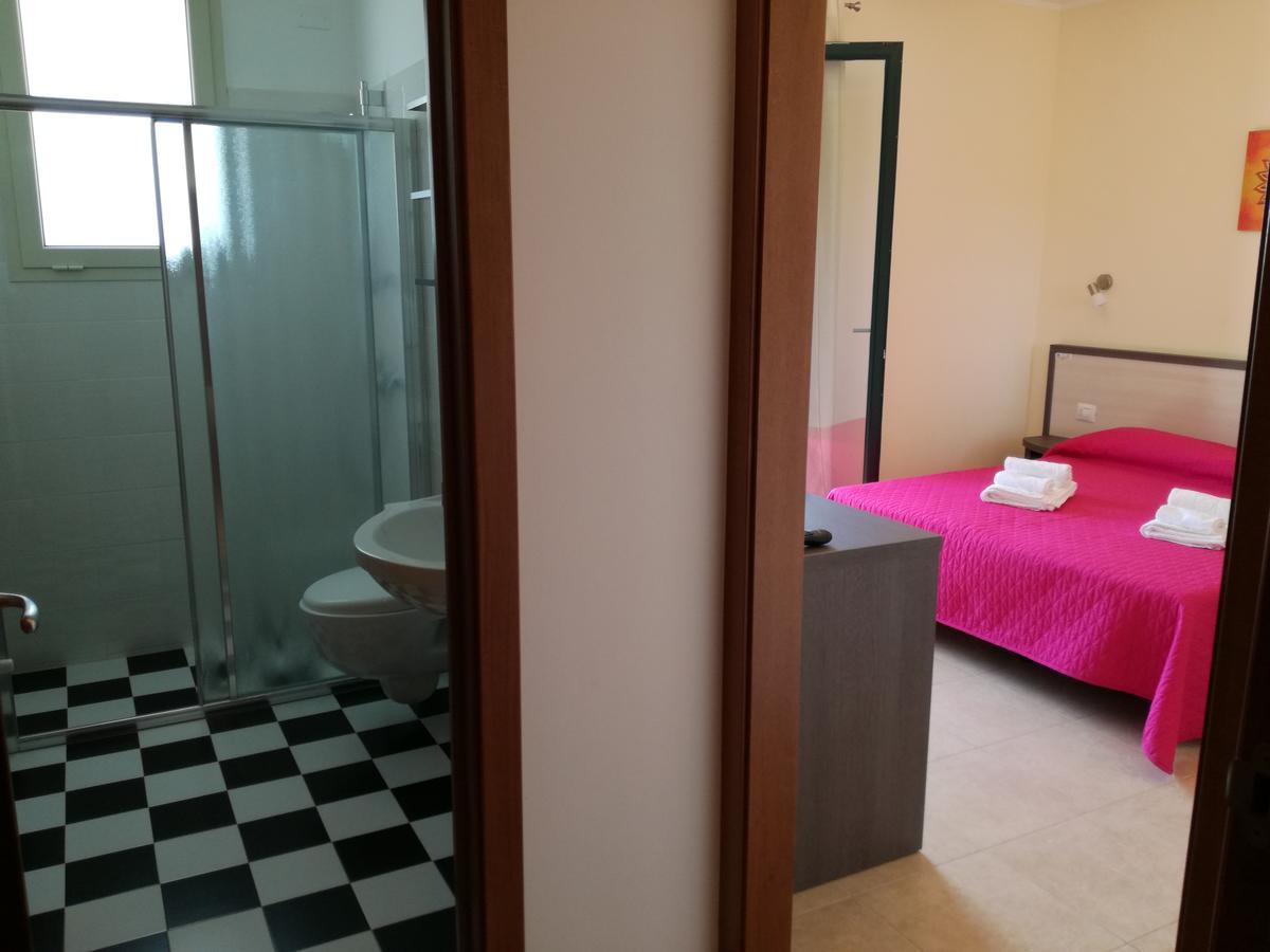 B&B Hotel Heliosウッジャーノ・ラ・キエーザ エクステリア 写真